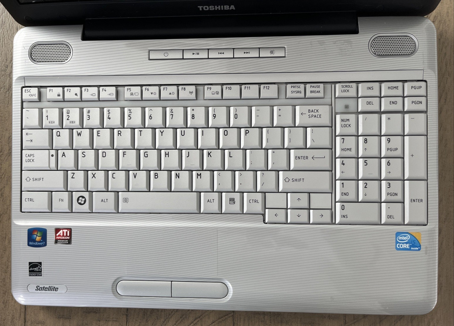 Toshiba Satellite L500 PSLU9U-01200G 15.6-Inch Laptop i5
