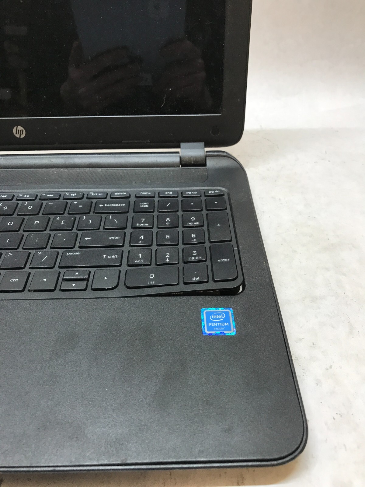 HP 15-f222wm 15″ Laptop Intel Pentium 4GB RAM POWER DEAD For Parts/Repair – – DW