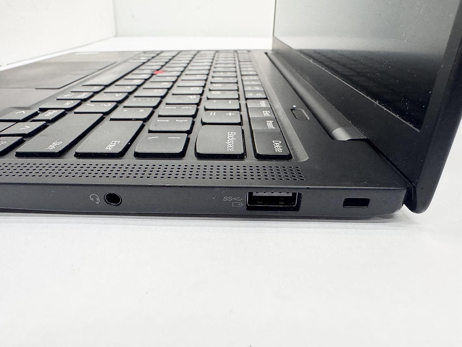 Lenovo ThinkPad X1 Carbon Gen 9, Intel Core i7-1165G7 @ 2.80GHz, 16GB, 1.02TB