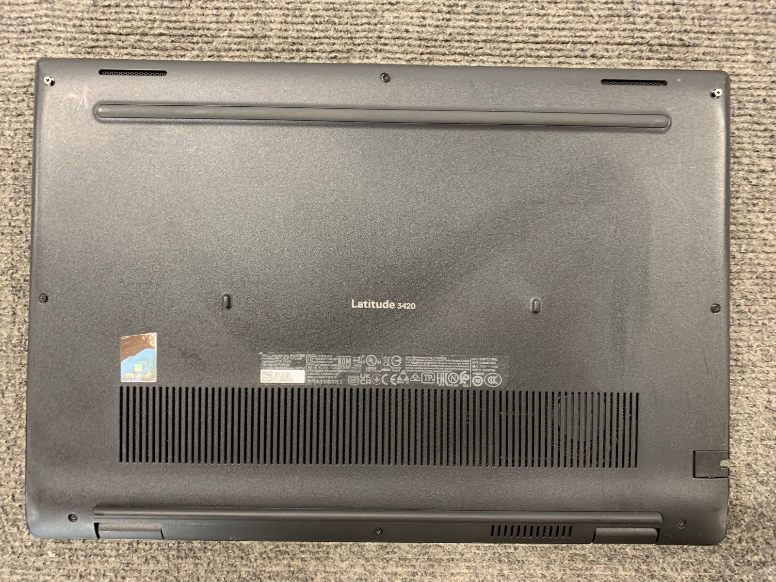 Dell Latitude 3420 14″ Laptop i5-1135G7, No RAM/Storage, Boots to BIOS