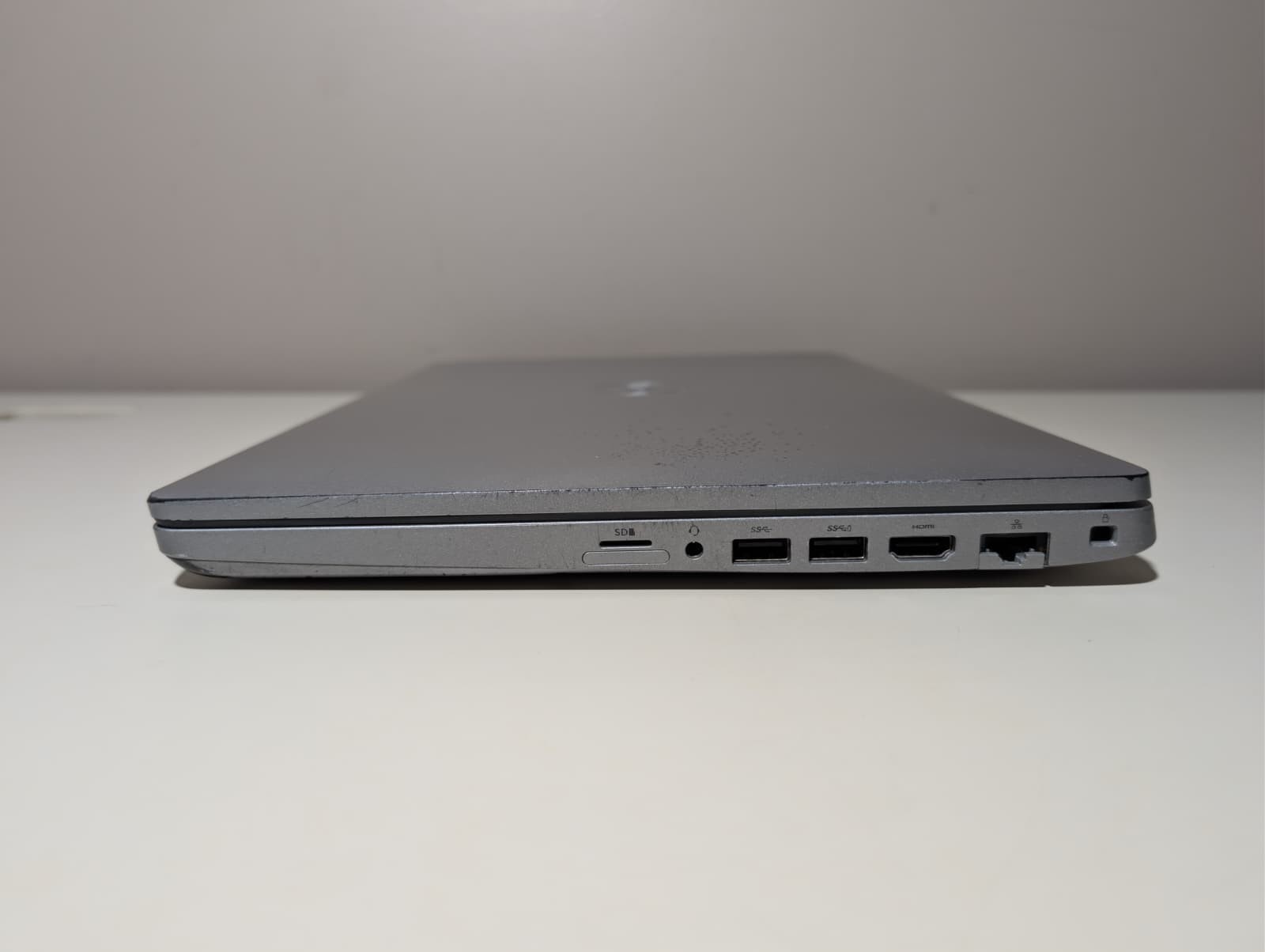 15″ Dell Precision 3550 | i7 10th 16GB RAM 256GB SSD | FHD NVIDIA P520 Backlit