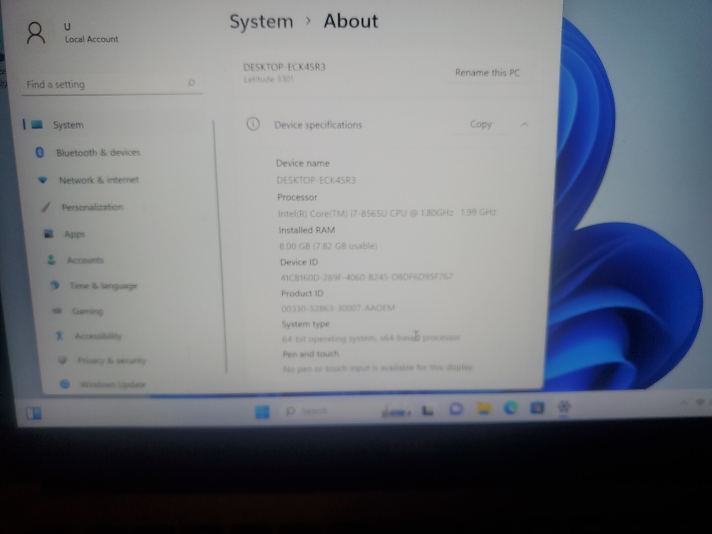 Dell Latitude 3301 13.3″ Intel i7-8565U 1.80GHz 8GB RAM 256GB