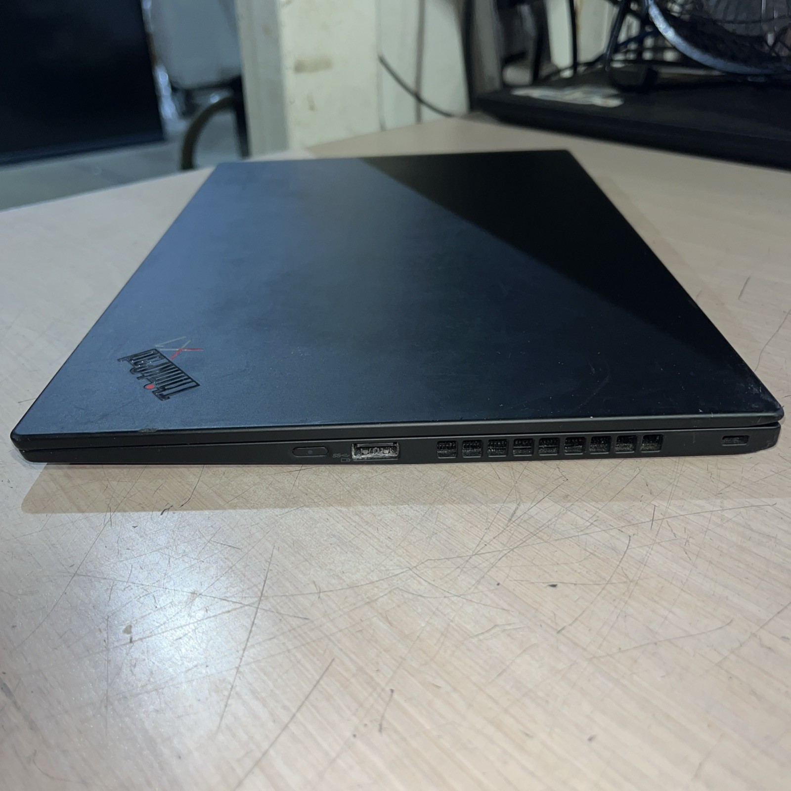 LENOVO X1 CARBON 7TH GEN INTEL CORE I5 8TH GEN 8GB RAM NO HD