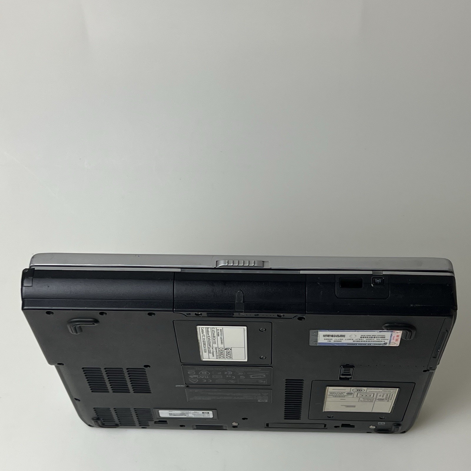 HP Pavilion ze5500 ze5575sr Laptop Pentium 4 XP 40GB IDE 256MB DVD Parts