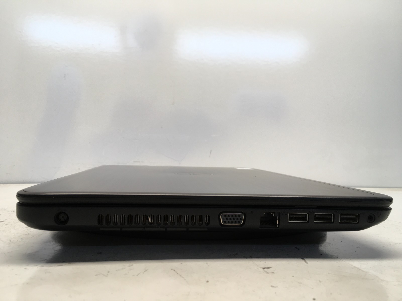 Dell Latitude 3540 Intel i3-4010U 1.7GHz 4 GB NO HDD