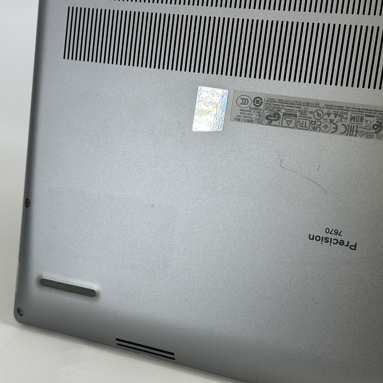 Dell Precision 7670 16 FHD+ 2.1 GHz i7-12850HX 32GB 1TB SSD RTX A2000 FRAME GAP