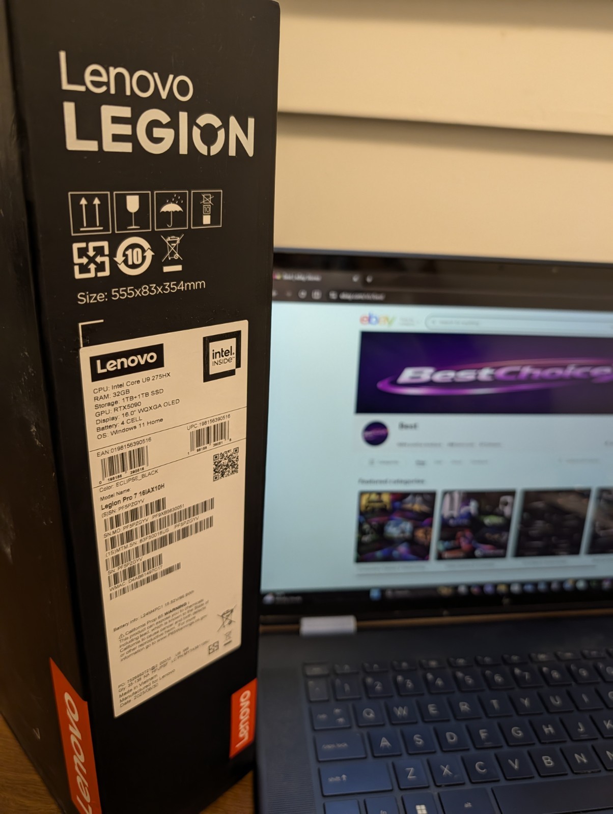 Brand New Sealed Lenovo Legion Pro 7i Gen 10 Ultra 9 275HX RTX 5090 32GB 2TB
