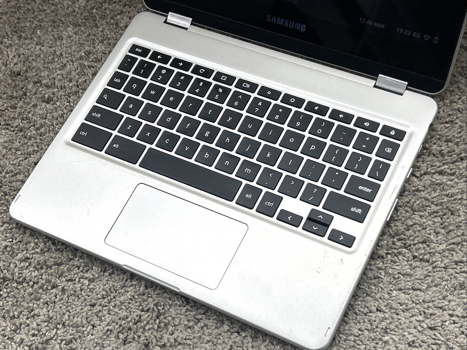 Samsung Chromebook XE513C24 Rockchip RK3399 1.51GHz 4GB PARTS OR REPAIR ONLY 524