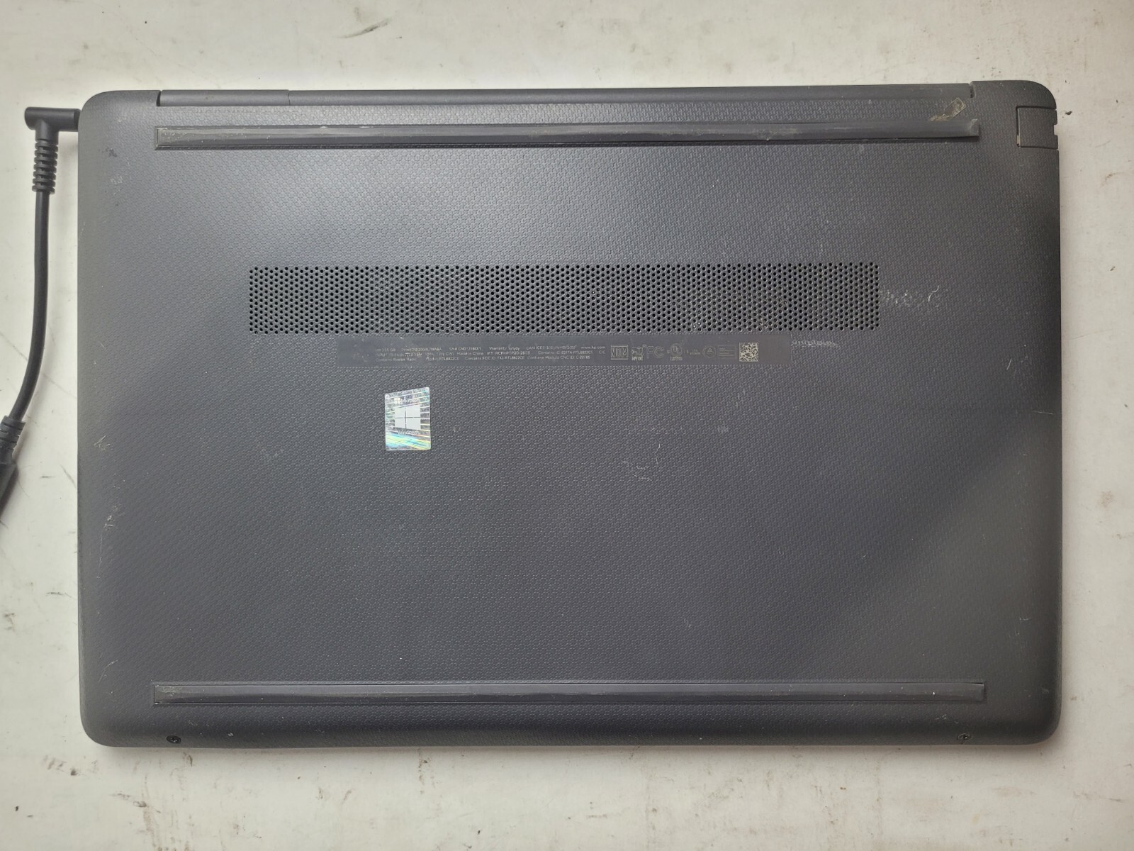 HP 255 G8 w/AMD Ryzen 3 3250U, 4GB RAM, 15″ Laptop for Parts #2377