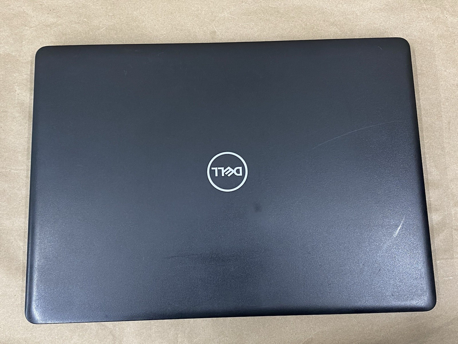 Dell Latitude 3490 – 14″ FHD – i5-8250U – 4GB – 128GB SSD – Win 11 Pro BIOS LOCK