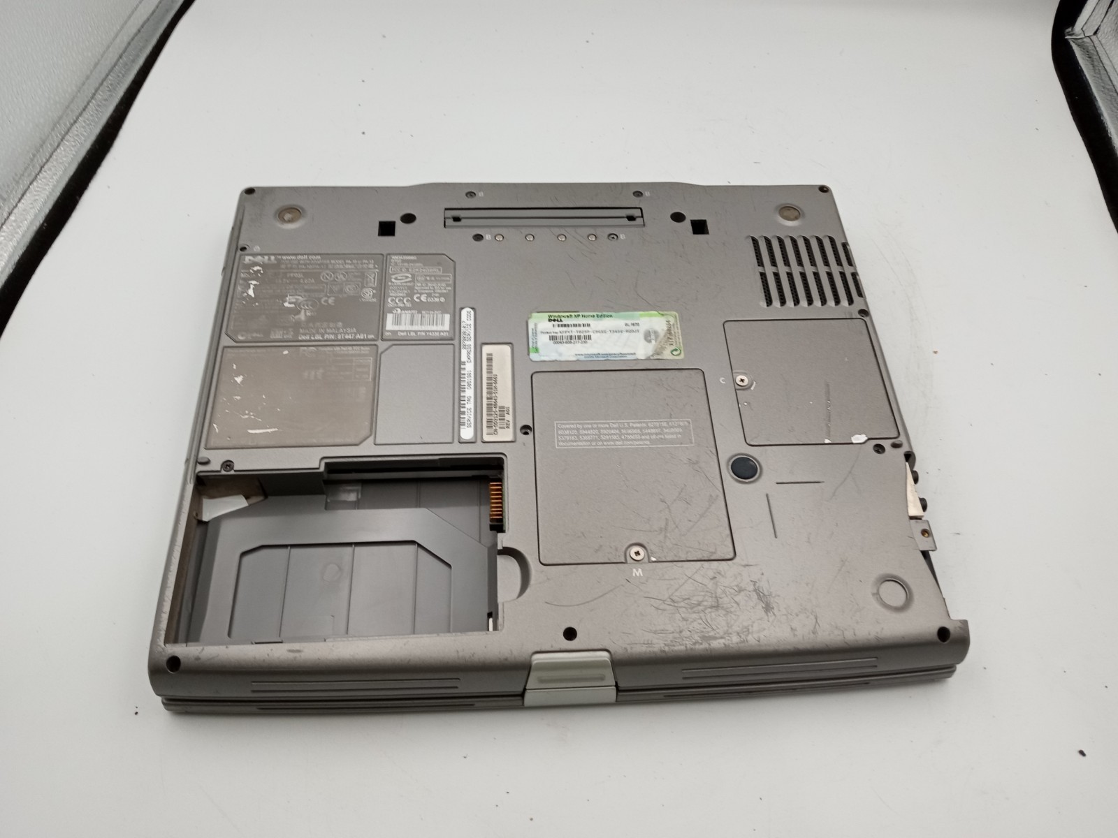 Lot of 6 – Dell D600 / 600m 14″ Laptops Intel Pentium CPU – PARTS / REPAIR -RR