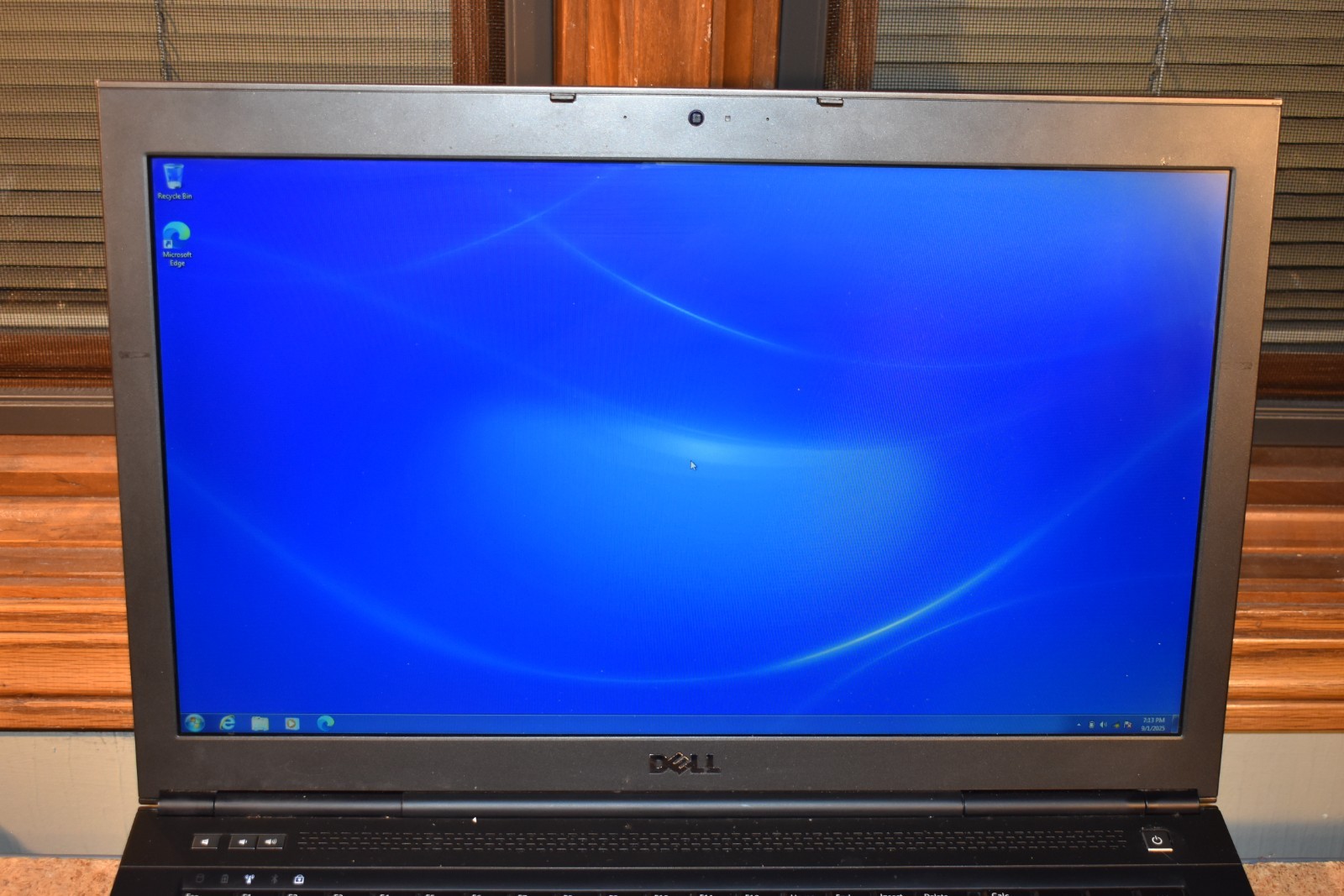 Dell Precision M6800 17″ Quad Core i5-4210M 500GB HDD Windows 7 32-bit DVD-RW