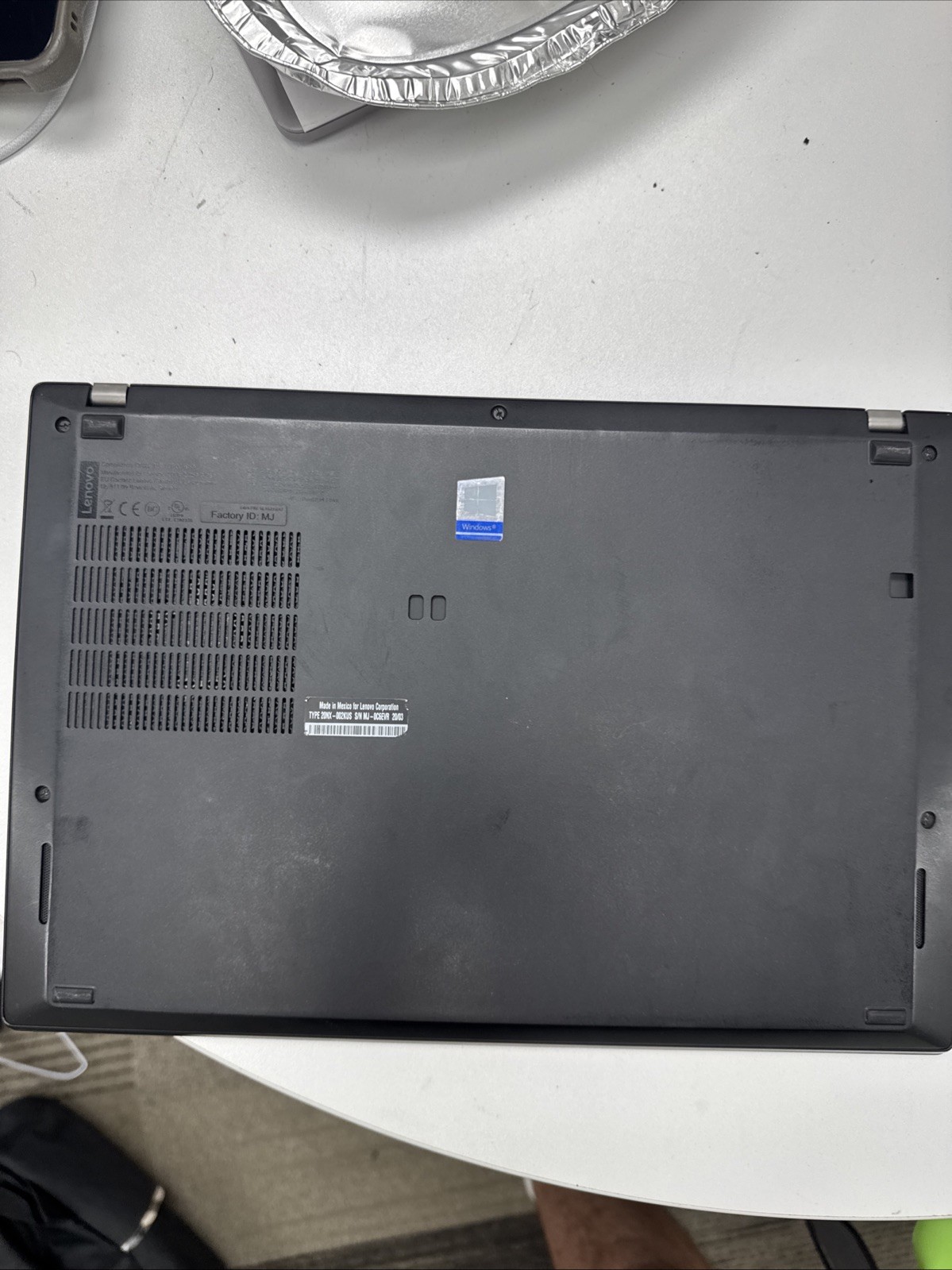 lenovo thinkpad T490s i5 (boots to bios)