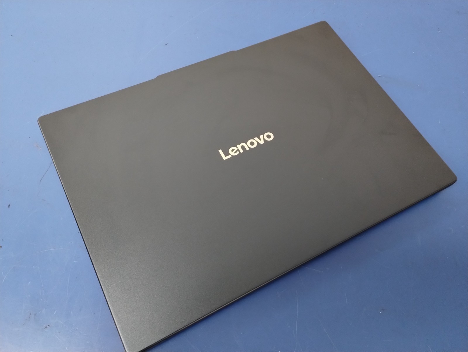 Lenovo IdeaPad Slim 5 16AKP10, AMD Ryzen AI 7 350, 2.00 GHz 16 GB RAM, 1 TB NVMe