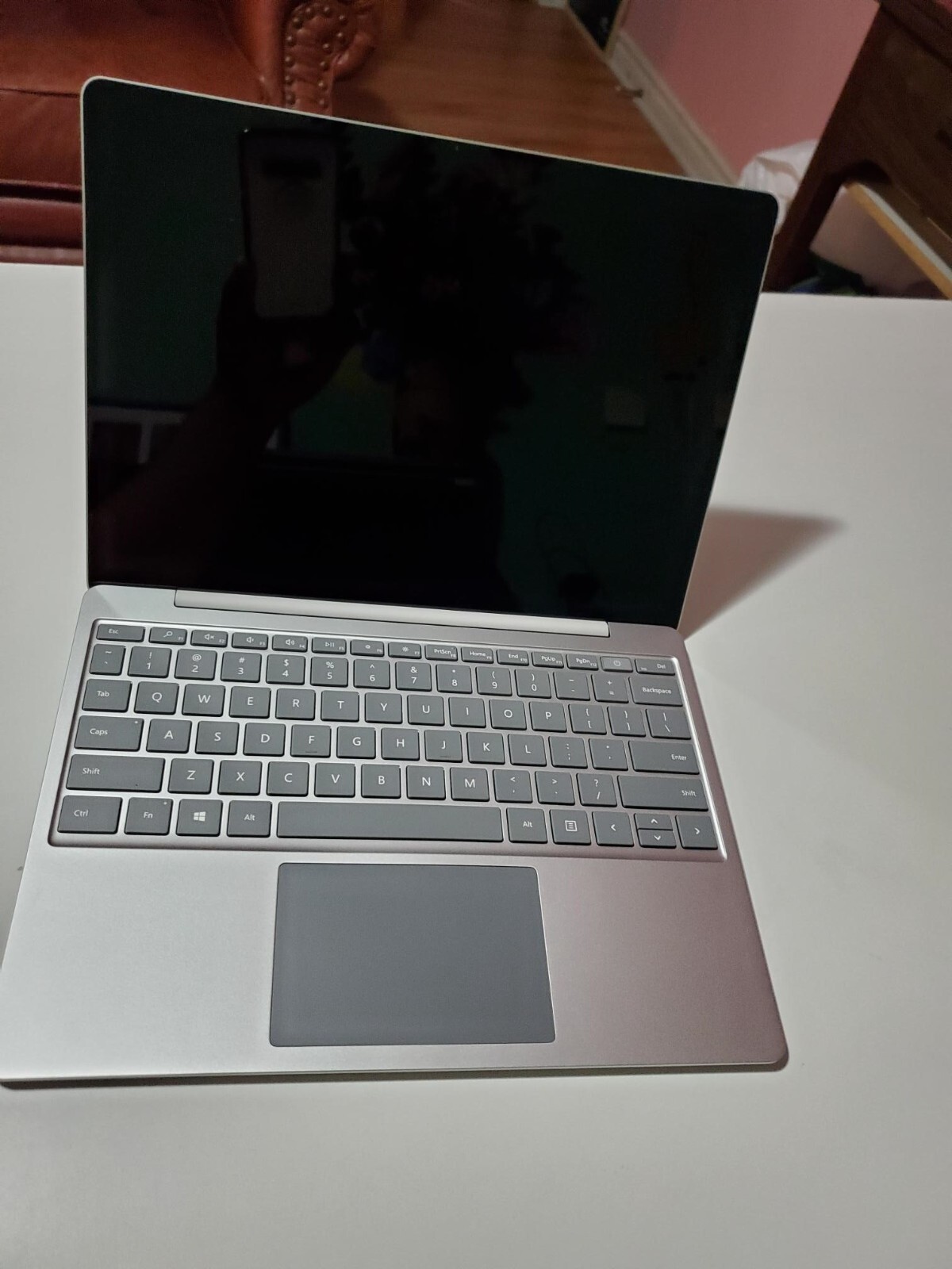 Microsoft Surface Laptop Go 12.4″ Touchscreen (256GB SSD, Intel Core i5-1035G1,