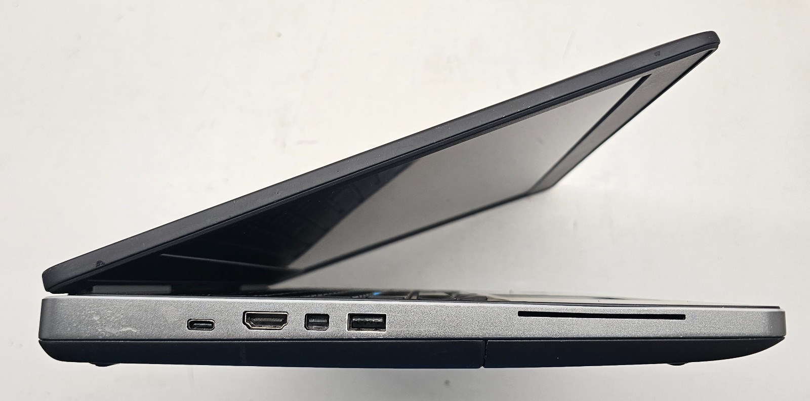 Dell Precision 7520 15.6″ Laptop Intel Core i7-7920HQ 4GB Ram NO HD/OS (FL)