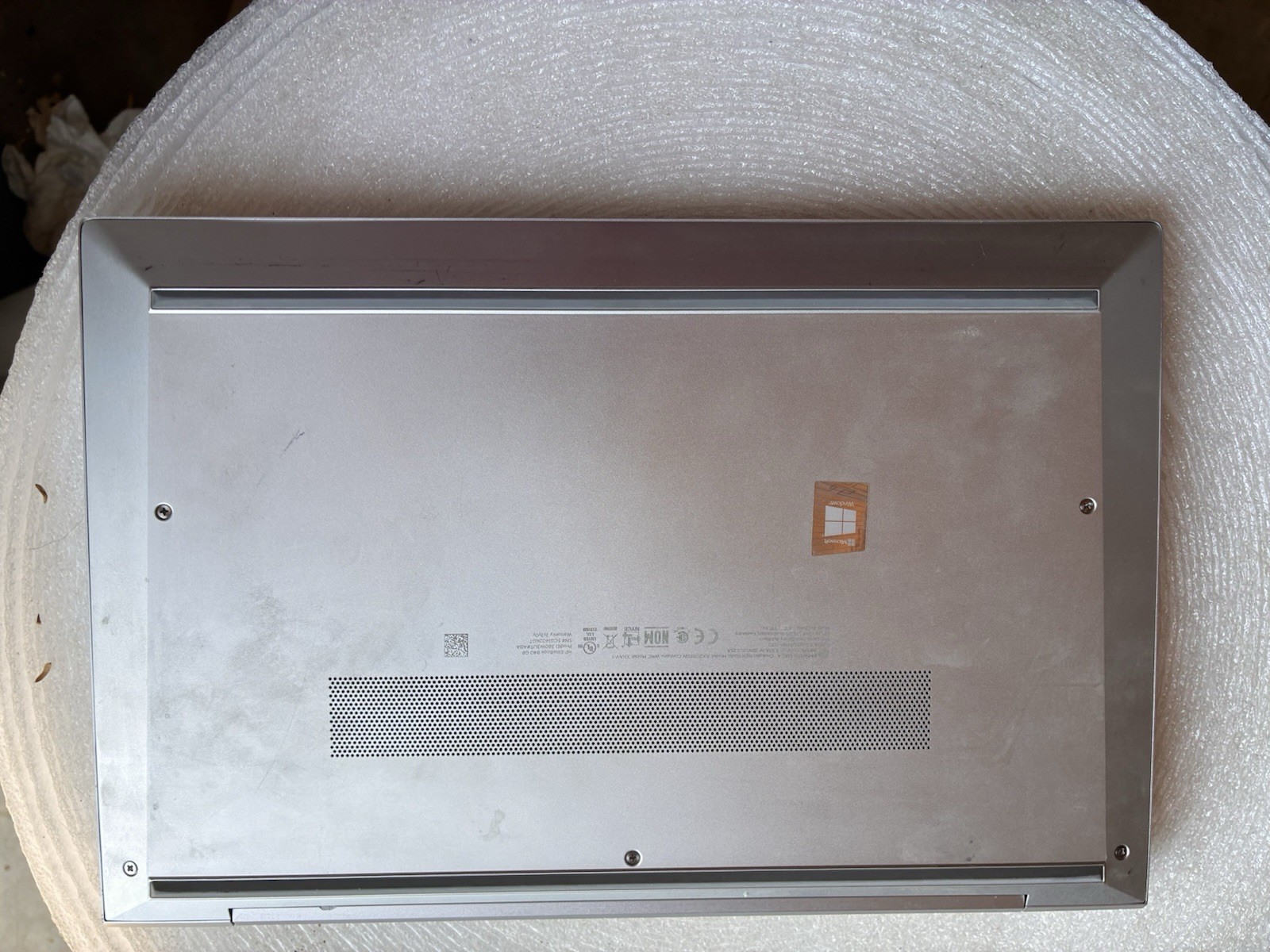 HP HP EliteBook 840 G8 Notebook PC i7-1165G7 2.80 GHz 32GB RAM 512GB Windows 11
