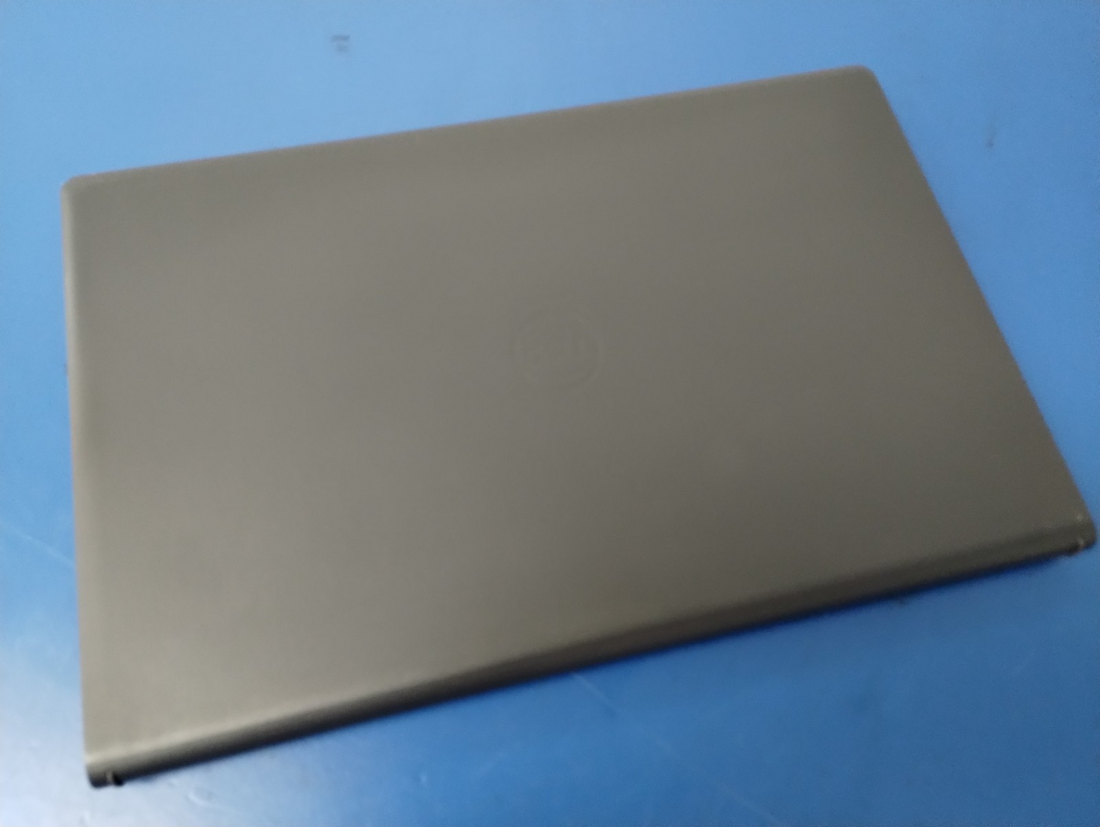 DELL 15 DC15255 HV1N4, AMD Ryzen 5 7530U, 2.00 GHz, 8 GB RAM, 1 TB NVMe SSD
