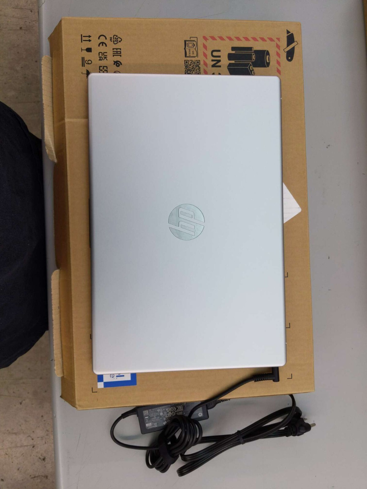 HP 15.6″ HD Touchscreen Business Laptop, Intel Core i3-1215U, 8GB RAM, 256GB SSD