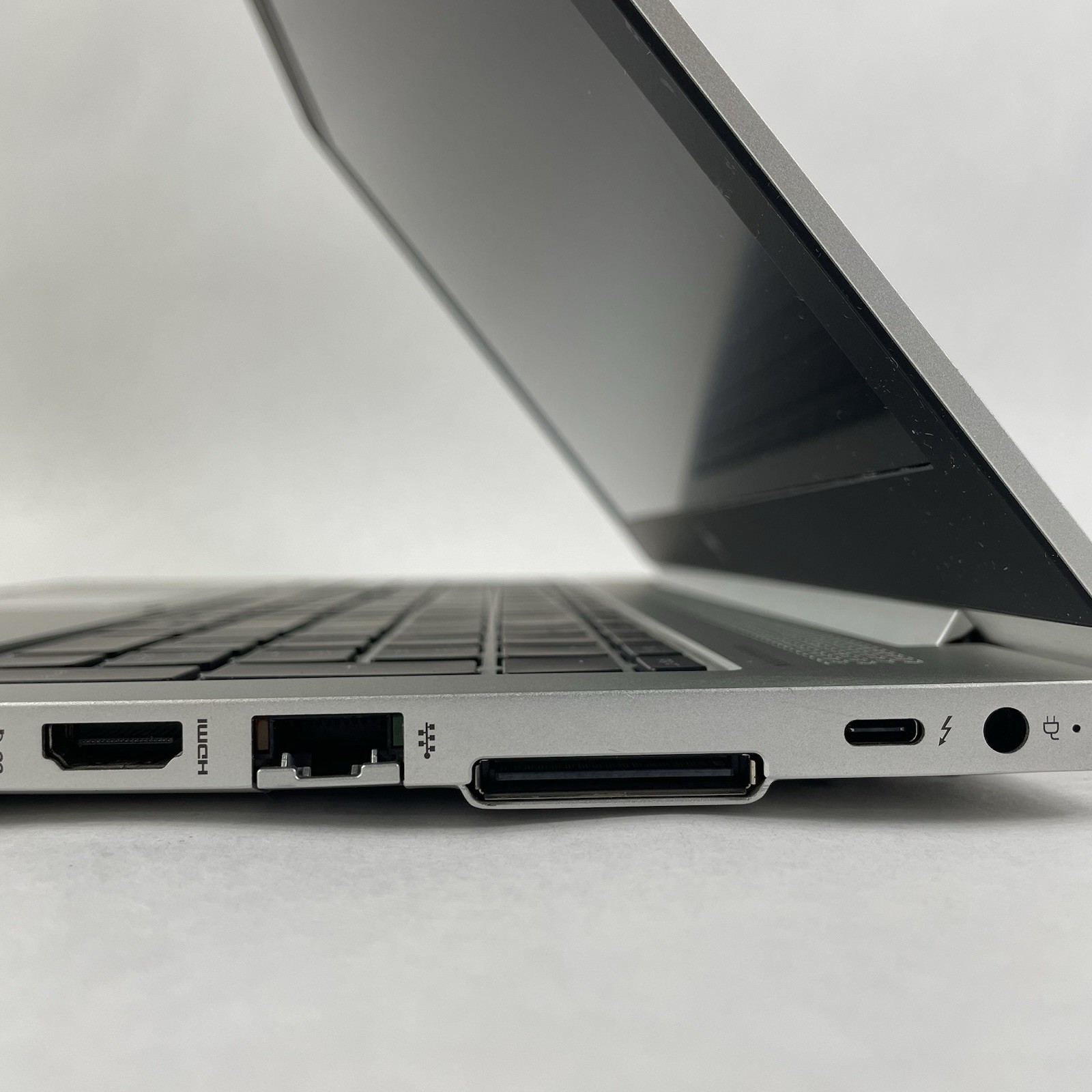 HP EliteBook 850 G5 15.6″ i7-8650U 1.90 GHz 8 GB RAM No SSD/OS/AC/Battery