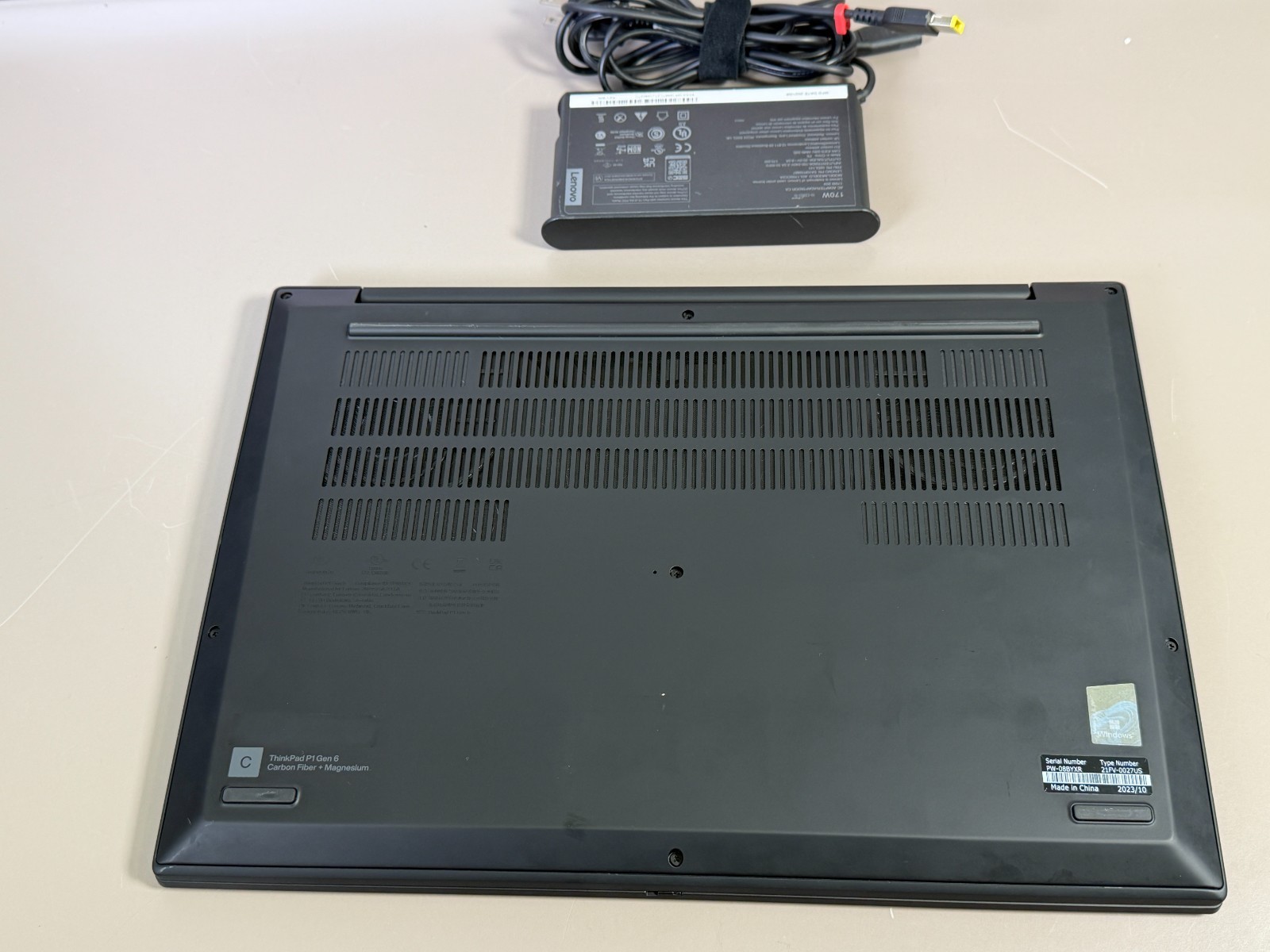 LENOVO THINKPAD P1 GEN 6 16″ 4K+ OLED TOUCH i7-13700H 32GB 1TB SSD RTX 2000 Ada