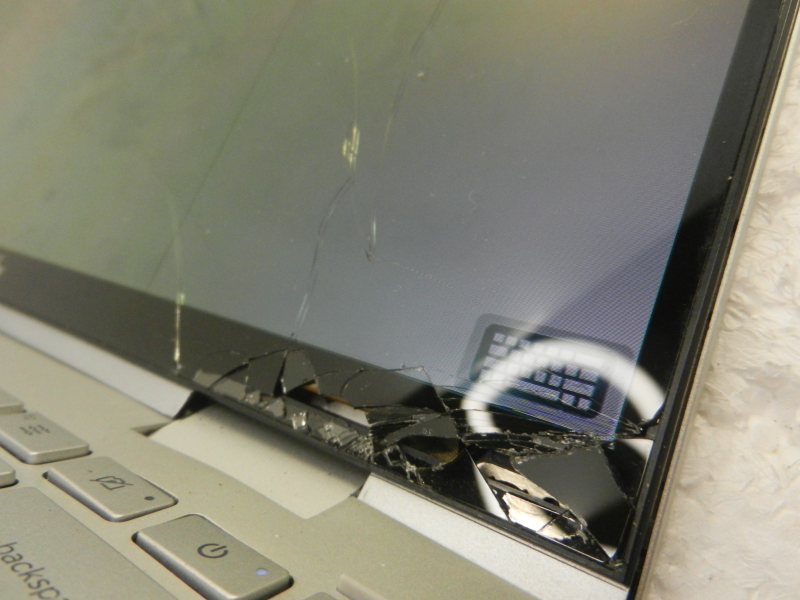 HP ENVY X360 Convertible 13M – CORE i7-1195G7 / 8GB RAM / NO HDD – PARTS/REPAIR