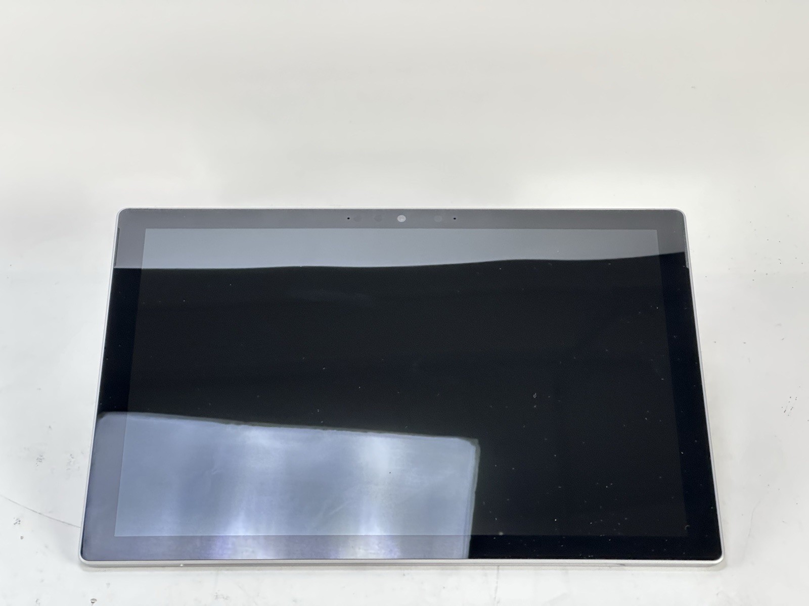 Microsoft Surface Pro 7+ 12.3″ 2736 x 1824 Intel i5-1135G7 8GB LPDDR4 256GB SSD