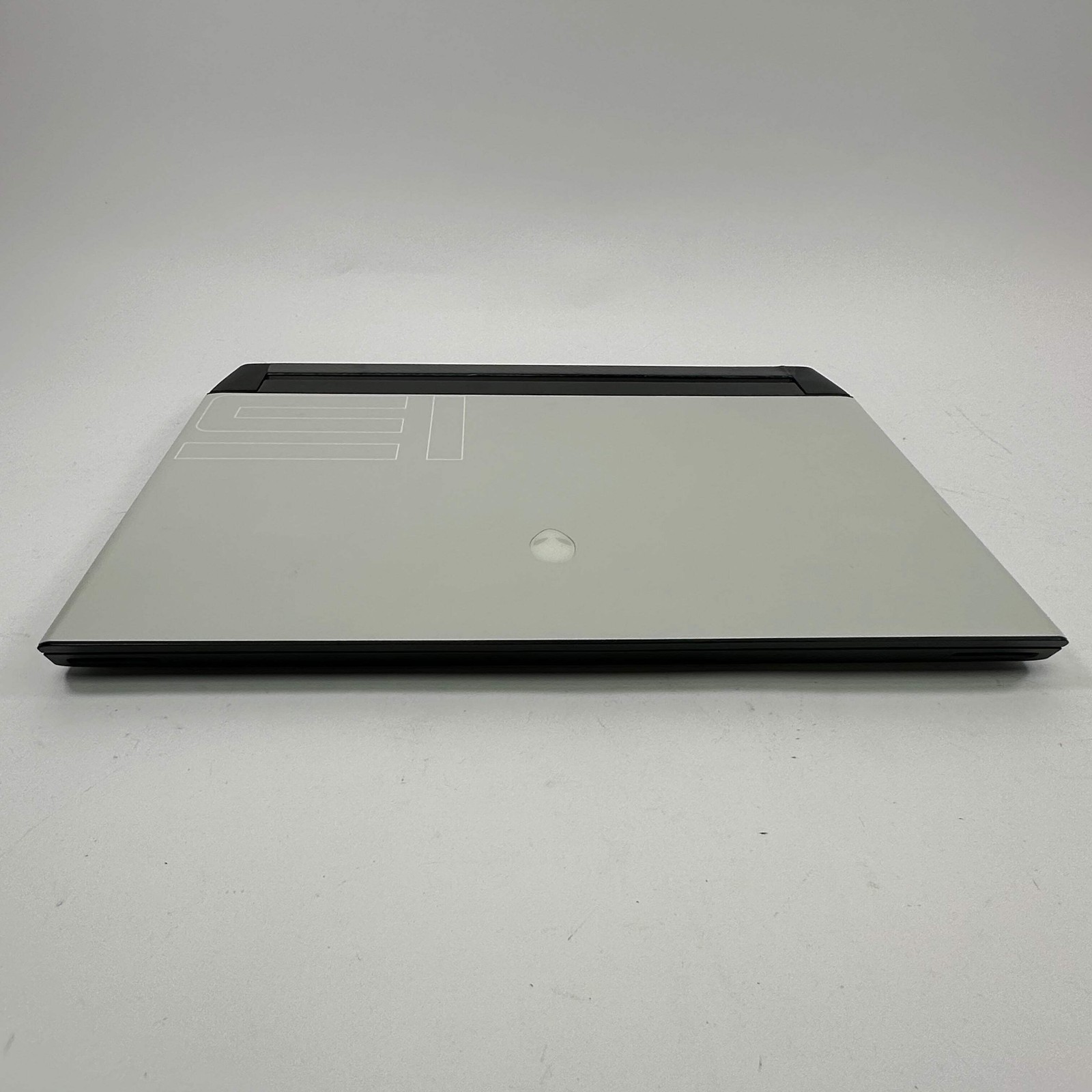 Alienware M15 15.6″ i9-10980HK 2.4GHz 32GB RAM 1.5TB SSD GeForce RTX 3080