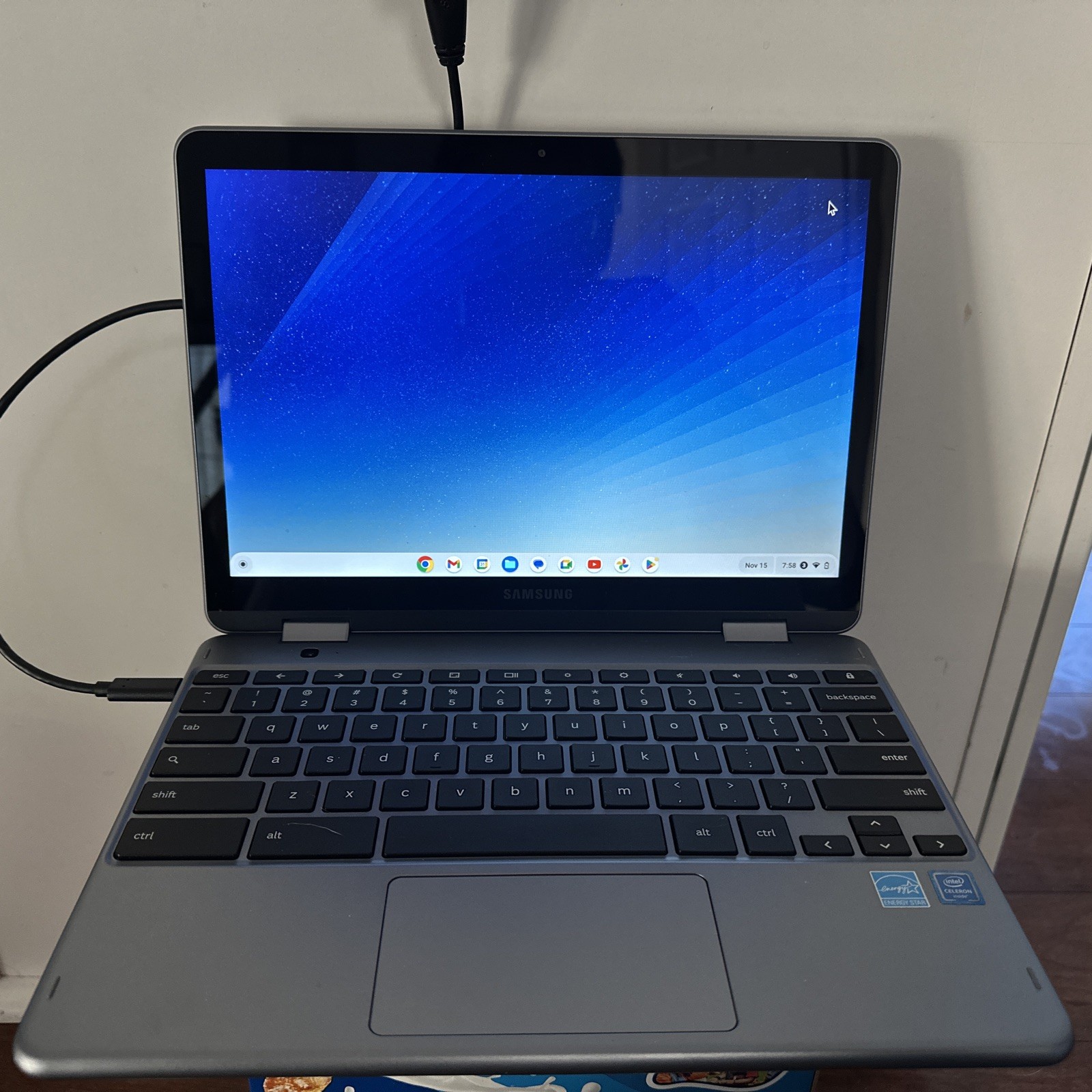 Samsung XE525QBB 12.2″ Celeron 3965Y 4GB Touchscreen Chrome Notebook Grade A