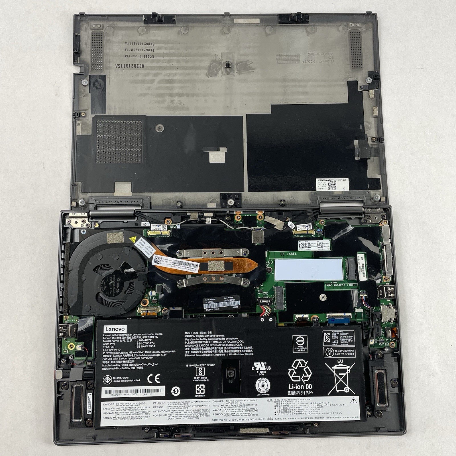 Lenovo ThinkPad X1 Yoga Gen5 14″ i5-10310U 1.70 GHz 8 GB RAM No SSD/OS/AC