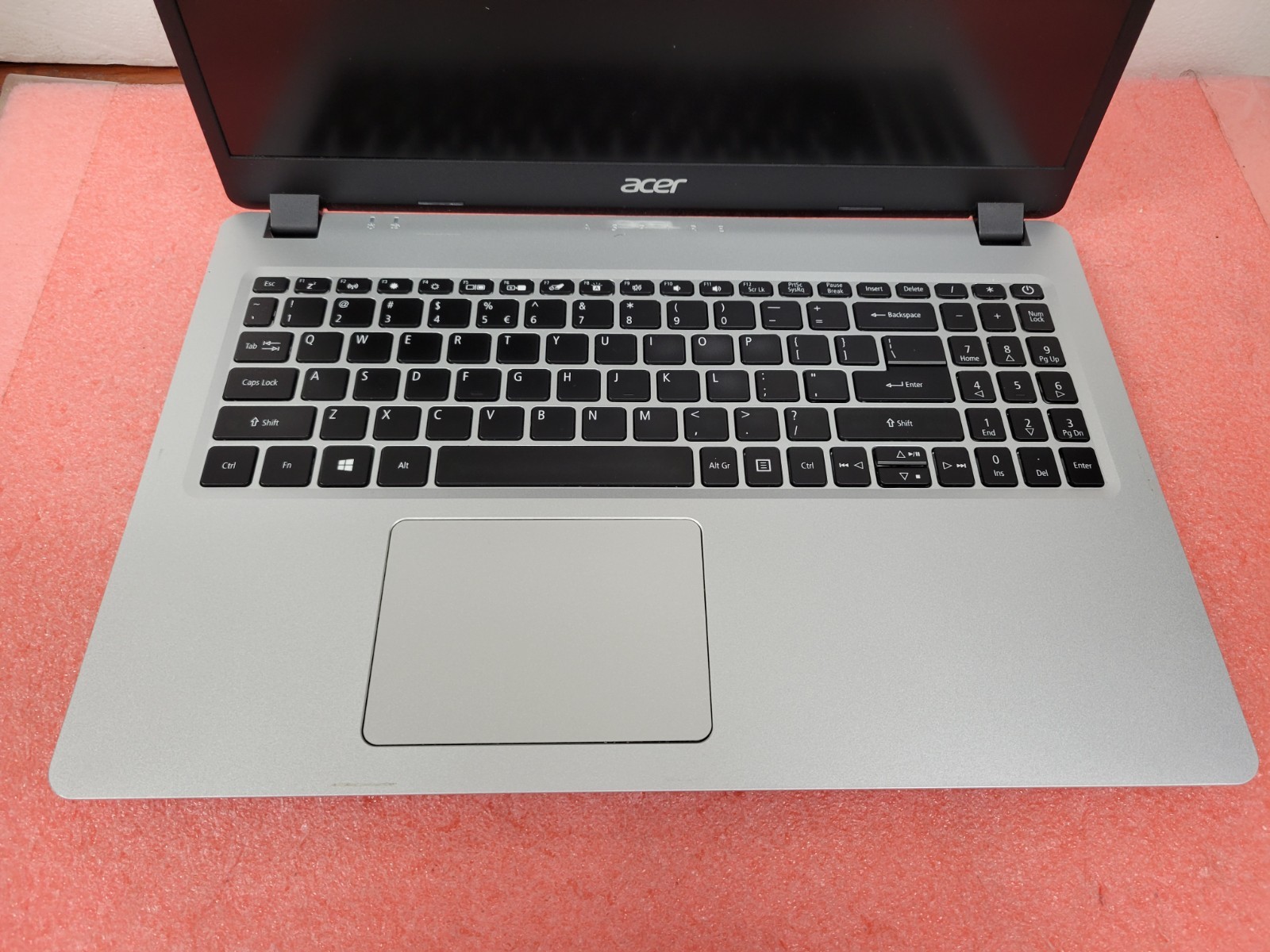 Acer Aspire 5 15.6″ Ryzen 3 3200U 4GB RAM *AS IS/NO BATTERY/NO HDD/OS* | C978