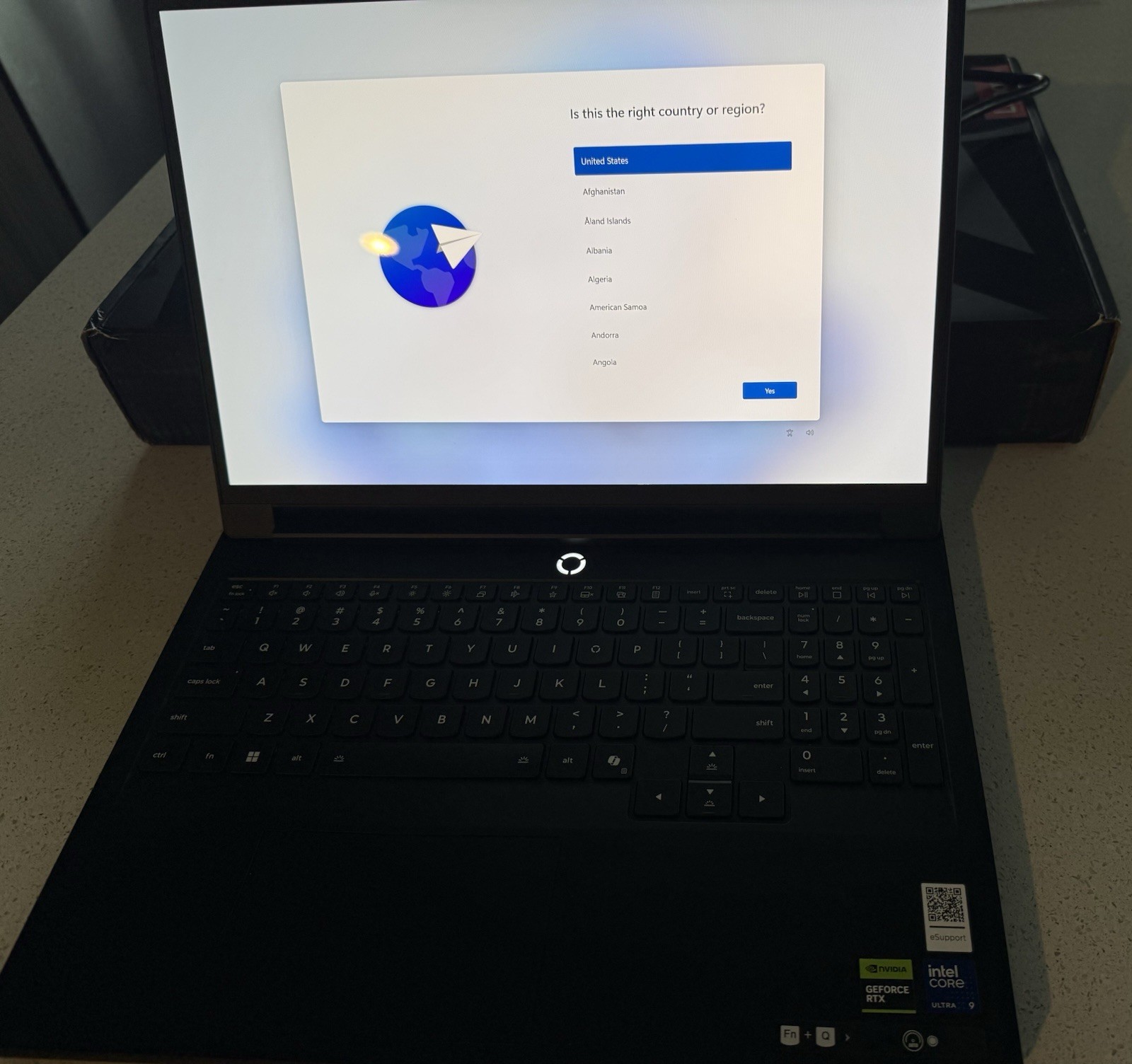 Lenovo Legion Pro 7i 16″ 2.5K OLED Laptop Intel Ultra 9 275HX 32 GB RTX 5080