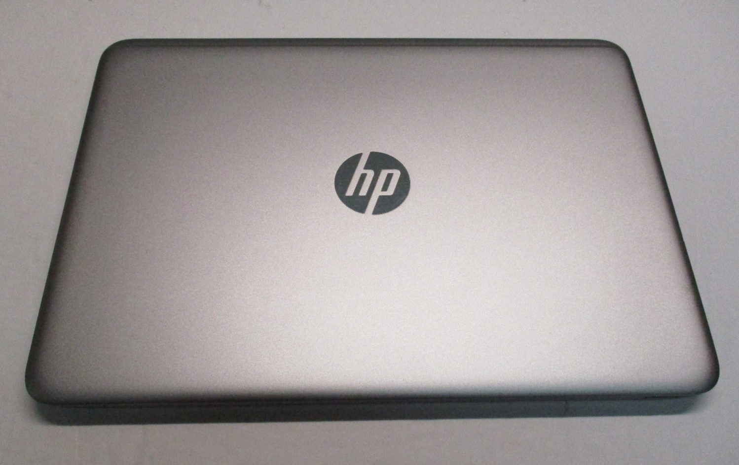 HP Elitebook Folio 1040 G3 14″ i7-6600U 2.6GHz 8GB RAM 256 GB SSD/ W10 Pro