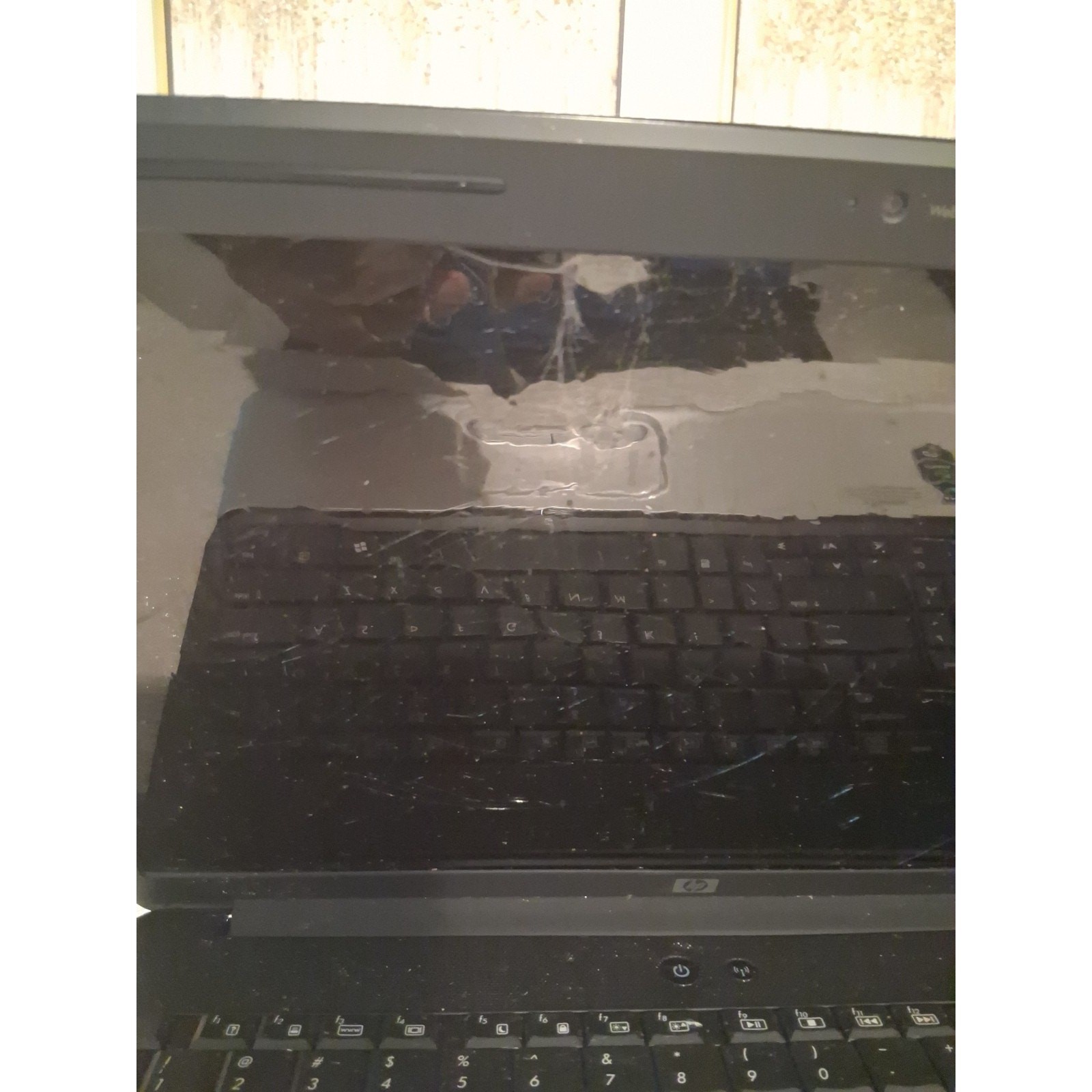 HP G60-249WM 15.6″ Laptop AMD Athlon X2 NVIDIA | DEAD NO POWER CRACKED SCREEN