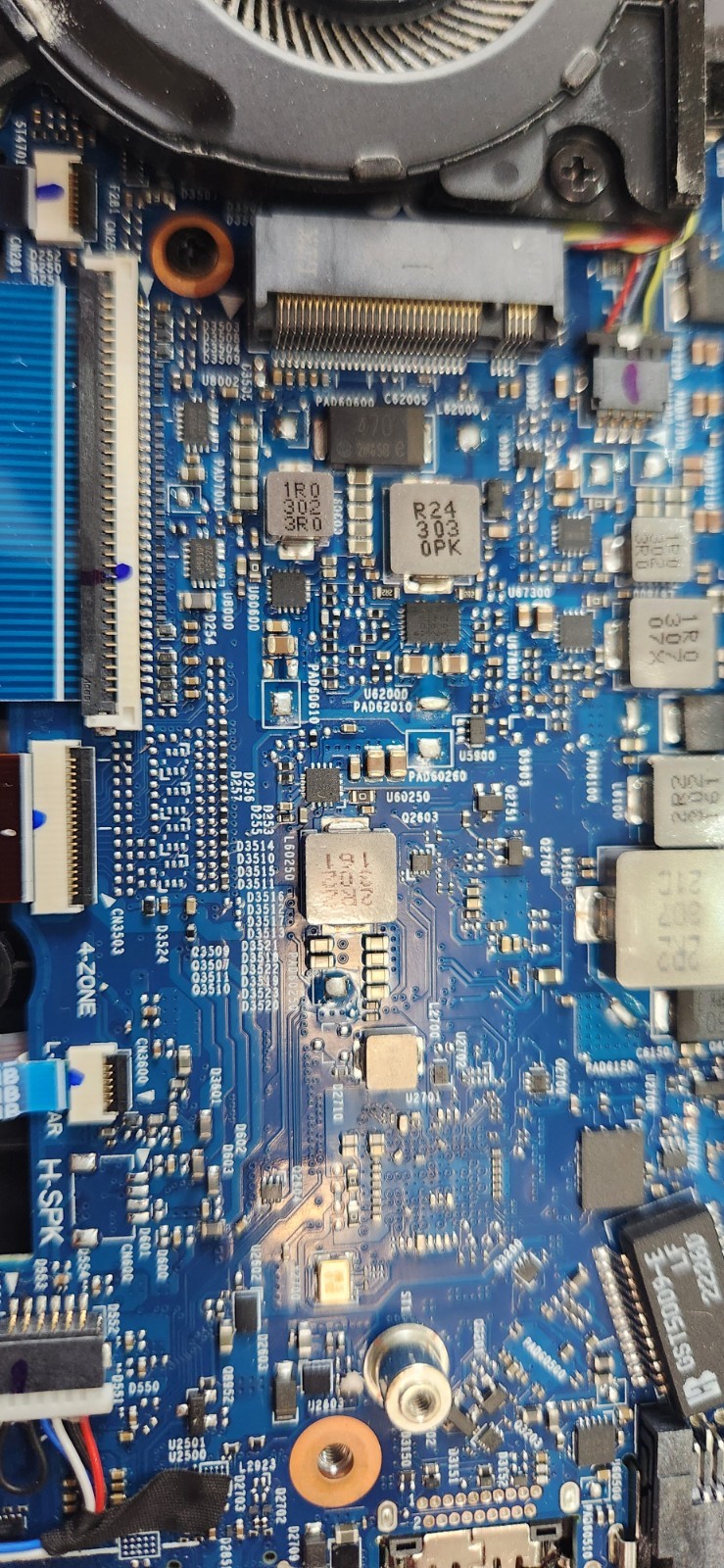 ASUS ROG Strix G16 (2023), 16” 16:10 FHD 165Hz, GeForce RTX 4050 (FOR PARTS)