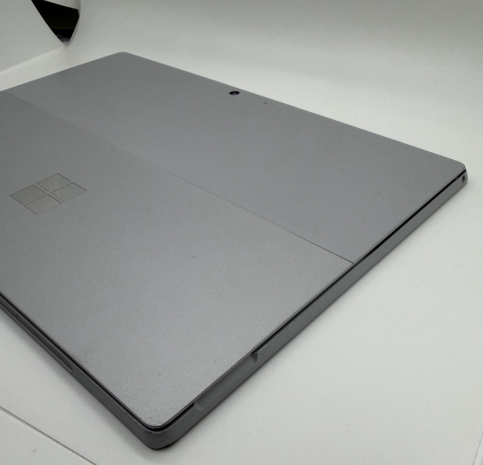 Microsoft Surface Pro 7 1866 13″ i3-1005G1 1.2GHz 4GB RAM 128GB SSD | READ