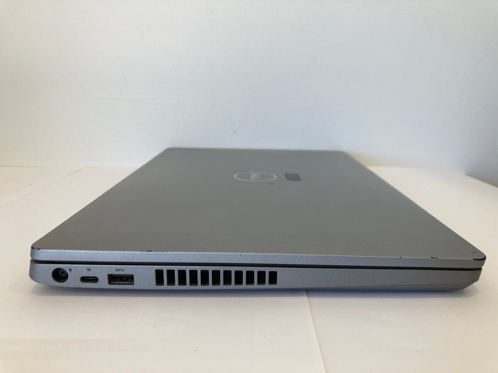 Dell Latitude 5510 i5-10310U 16GB DDR4 RAM 256GB NVMe SSD Windows11 PRO READ