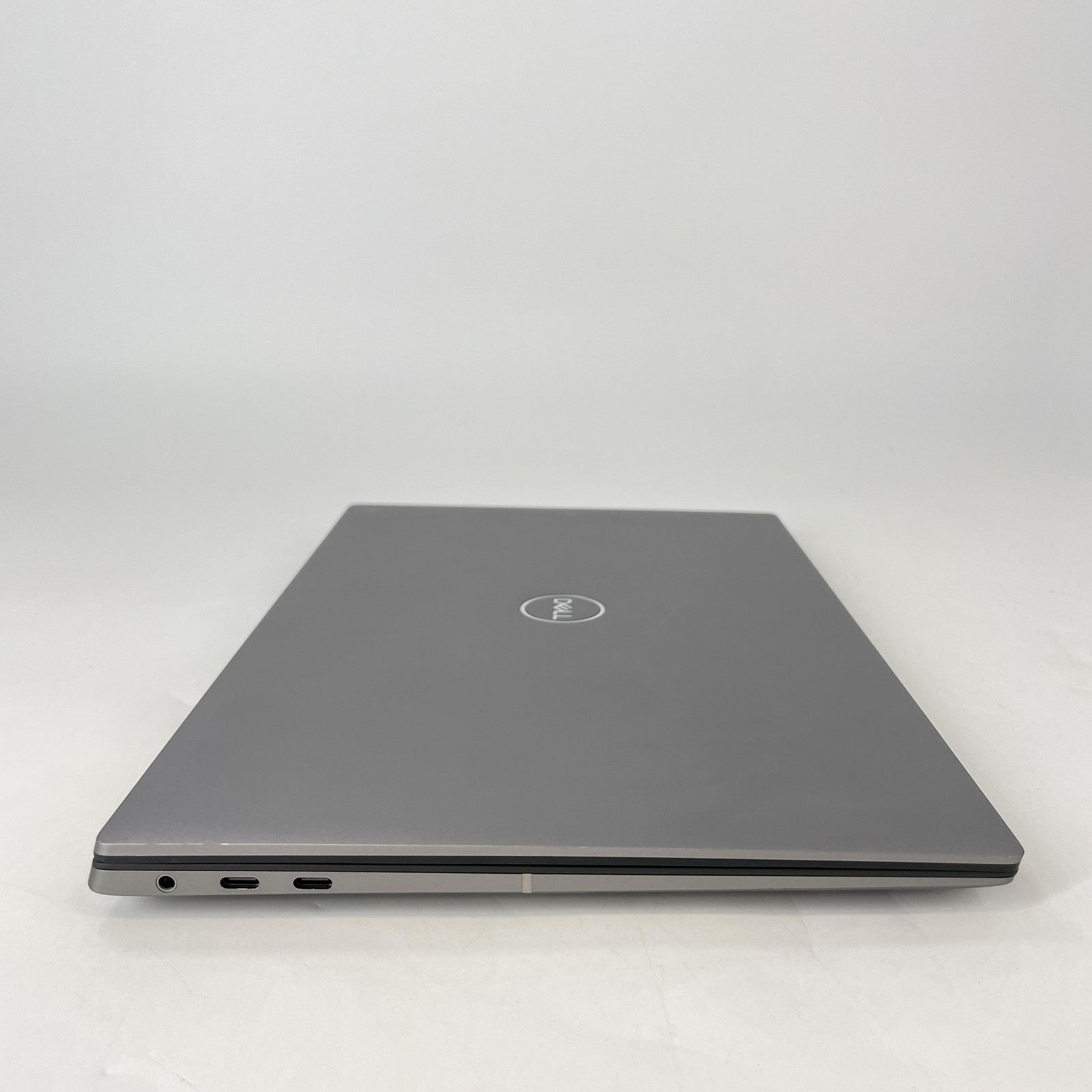 Dell Precision 5490 14 Gray FHD+ 3.8 GHz Ultra 7 165H 32GB 1TB SSD Very Good