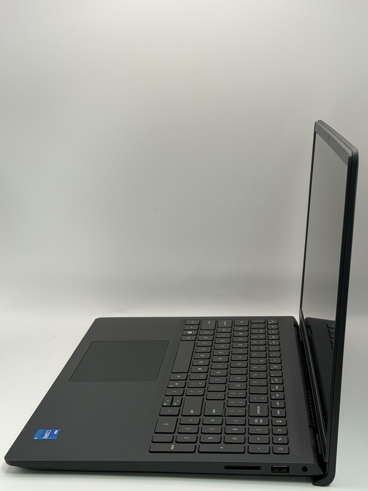 DELL PRO 15 ESSENTIAL PV 15250 15.6” Intel Core i5 16 Gb 512 SSD WIN 11 Pro