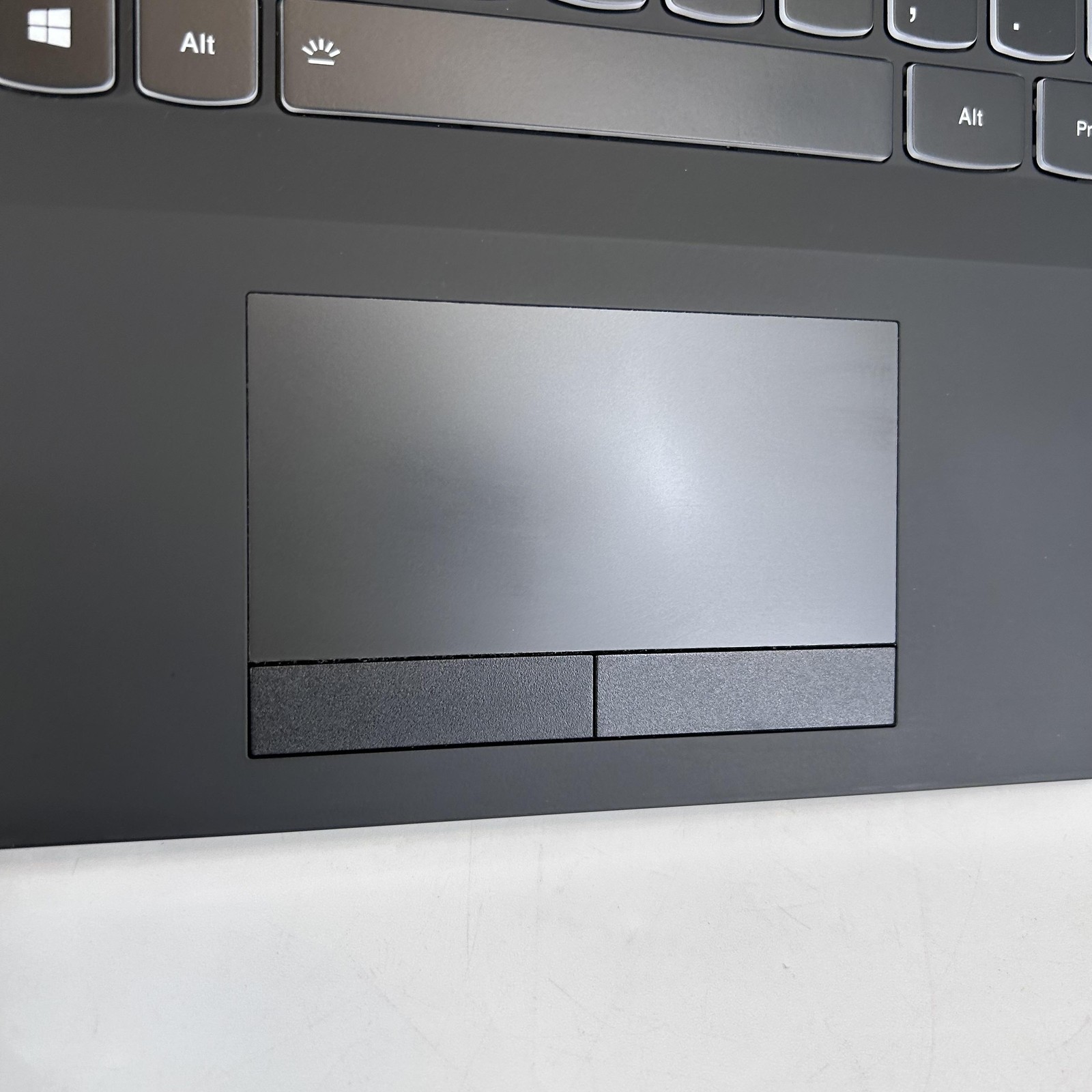 Lenovo Legion Y540 17 144Hz FHD i7-9750H 2.60GHz 16GB 256GB SSD/1TB HDD RTX 2060