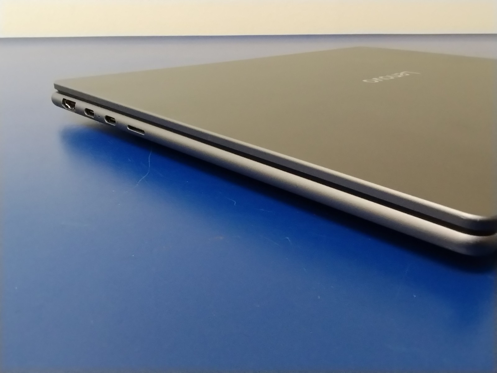Lenovo Slim 7 14ILL10, Intel Core Ultra 7, 2.20 GHz, 32 GB RAM, 1 TB NVMe SSD
