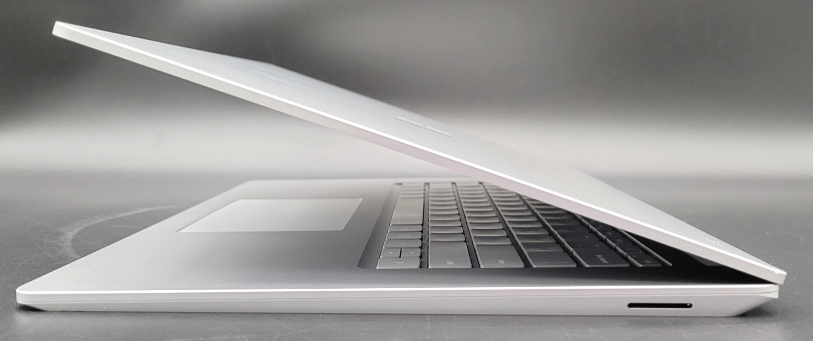 Microsoft Surface Laptop 5 15″ 1979 i7-1255U 12th Gen 8GB RAM 256GB SSD Read