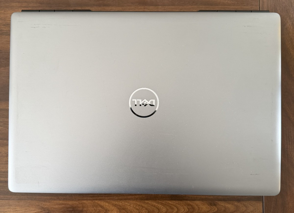 Dell Precision 7560 Intel(R) Core(TM) i9-11950H 32 GB RAM 1 TB SSD 15.6″