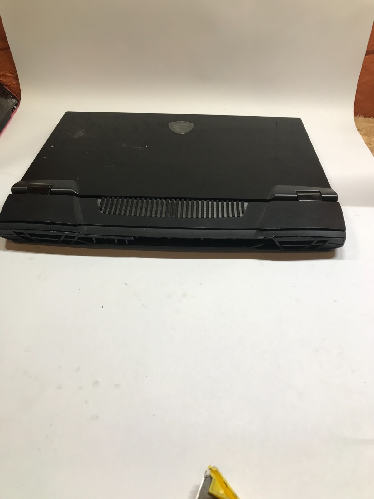 MSI CreatorPro X17 A12UKS-059US 17″ Intel i9-12900HX NO RAM RTX A3000 For Parts