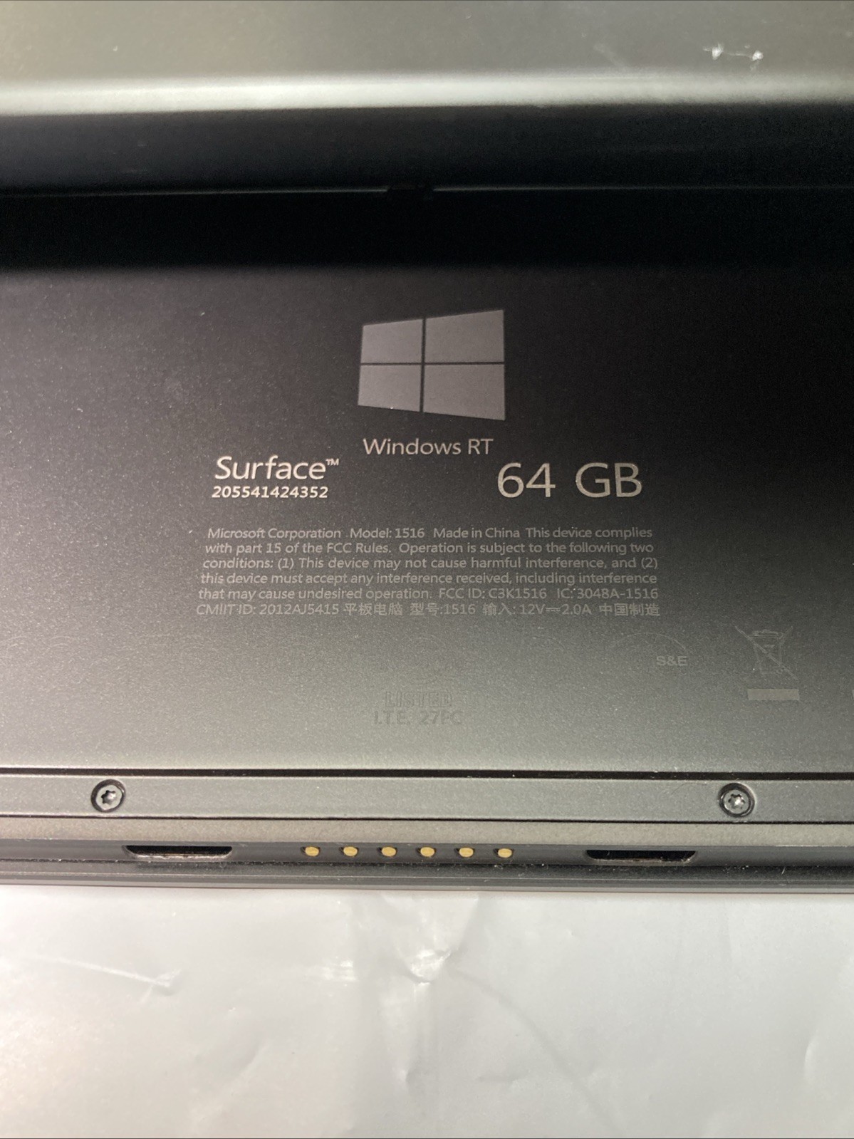 Microsoft Windows Surface RT 1516 10.6″ UNTESTED ** Please Read **
