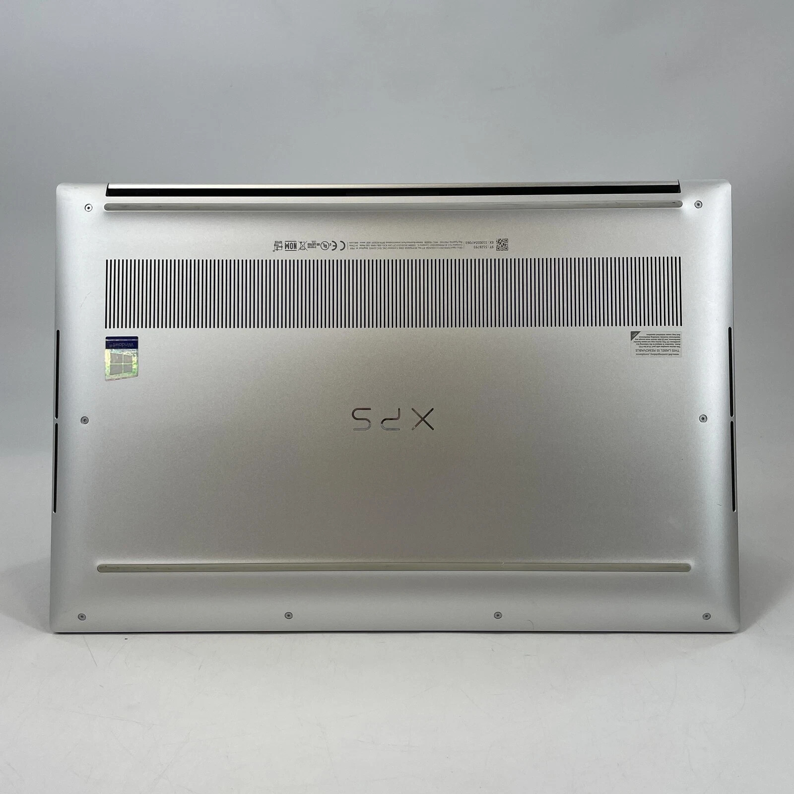 Dell XPS 15 9520 FHD+ i7-12700H 32GB RAM 1TB SSD RTX 3050 Win 11 Pro 15.6