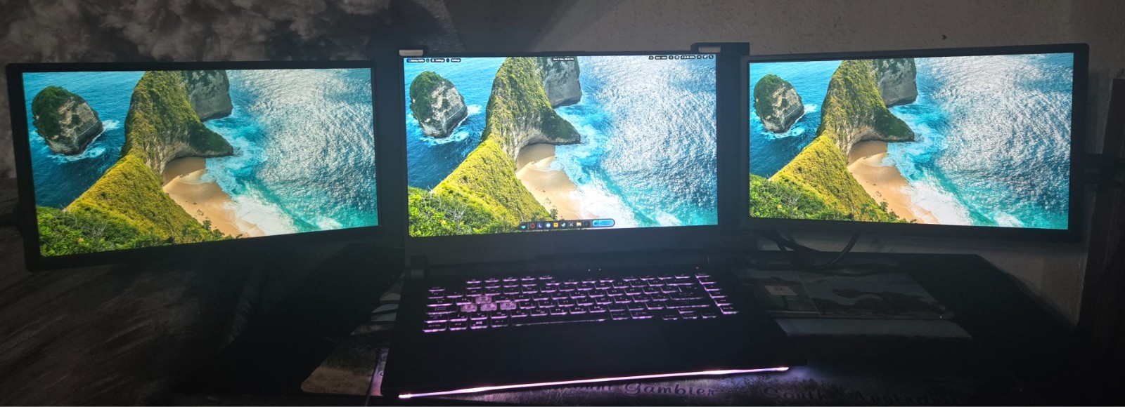 Asus Rog G513IC laptop + tripla monitor