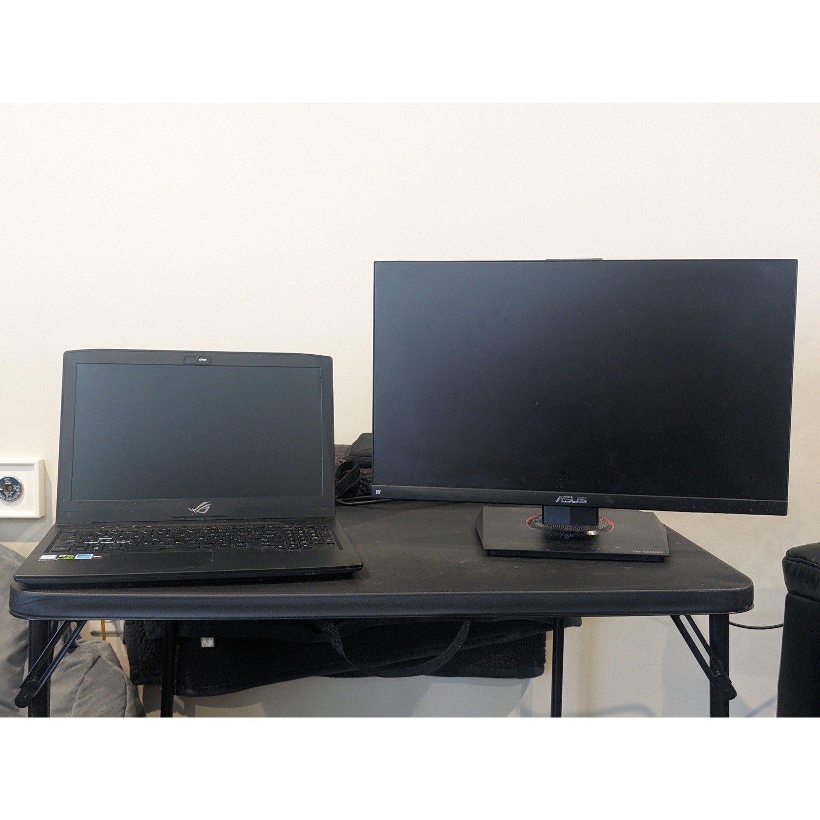 Gaming Laptop and Monitor Bundle for Dual Screen Setup