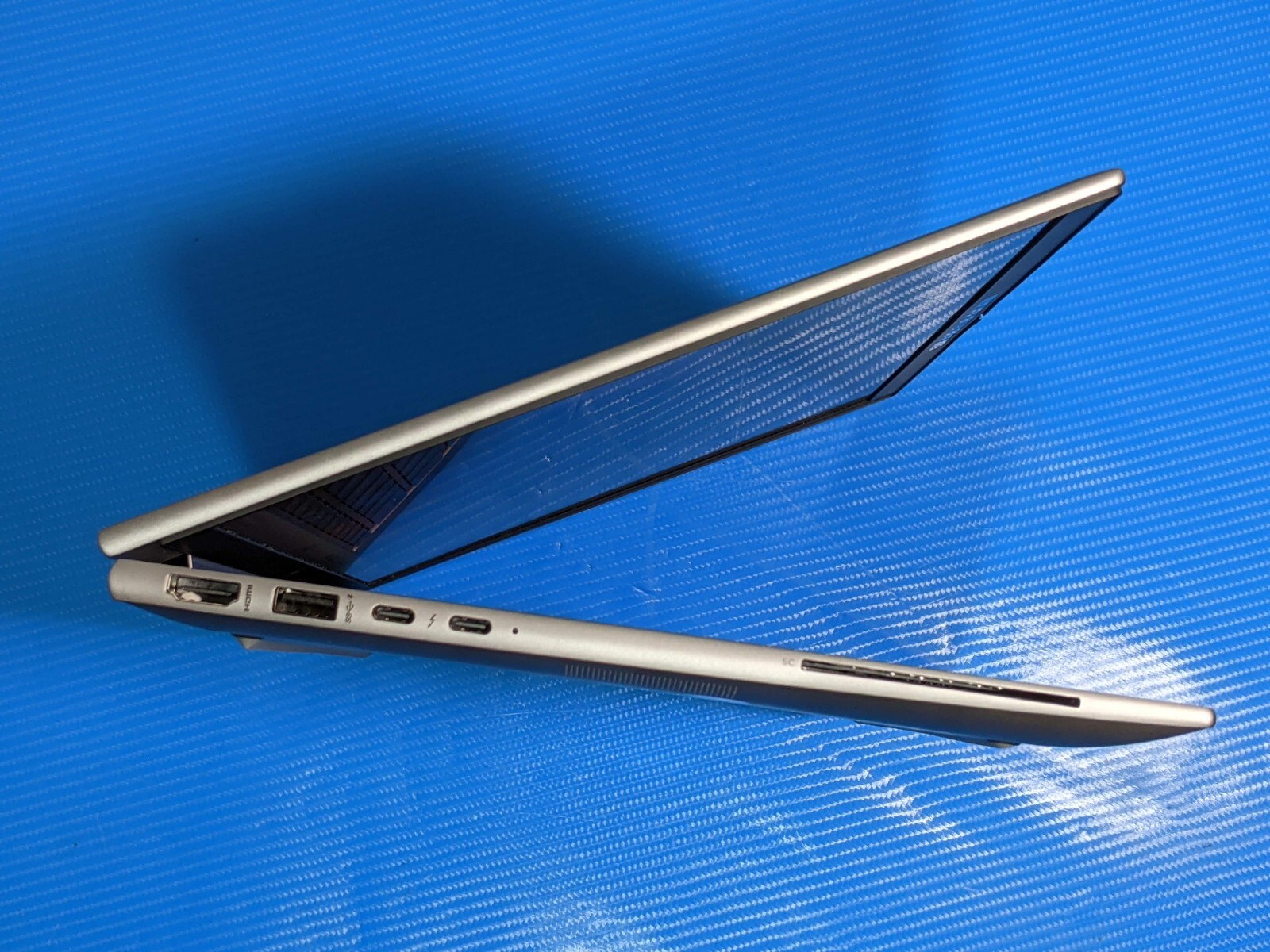 HP ZBook Firefly G9 14″FHD+ i5-1250P 1.7GHz 16GB 256GB SSD W11P WRNTY-10/25 +PA