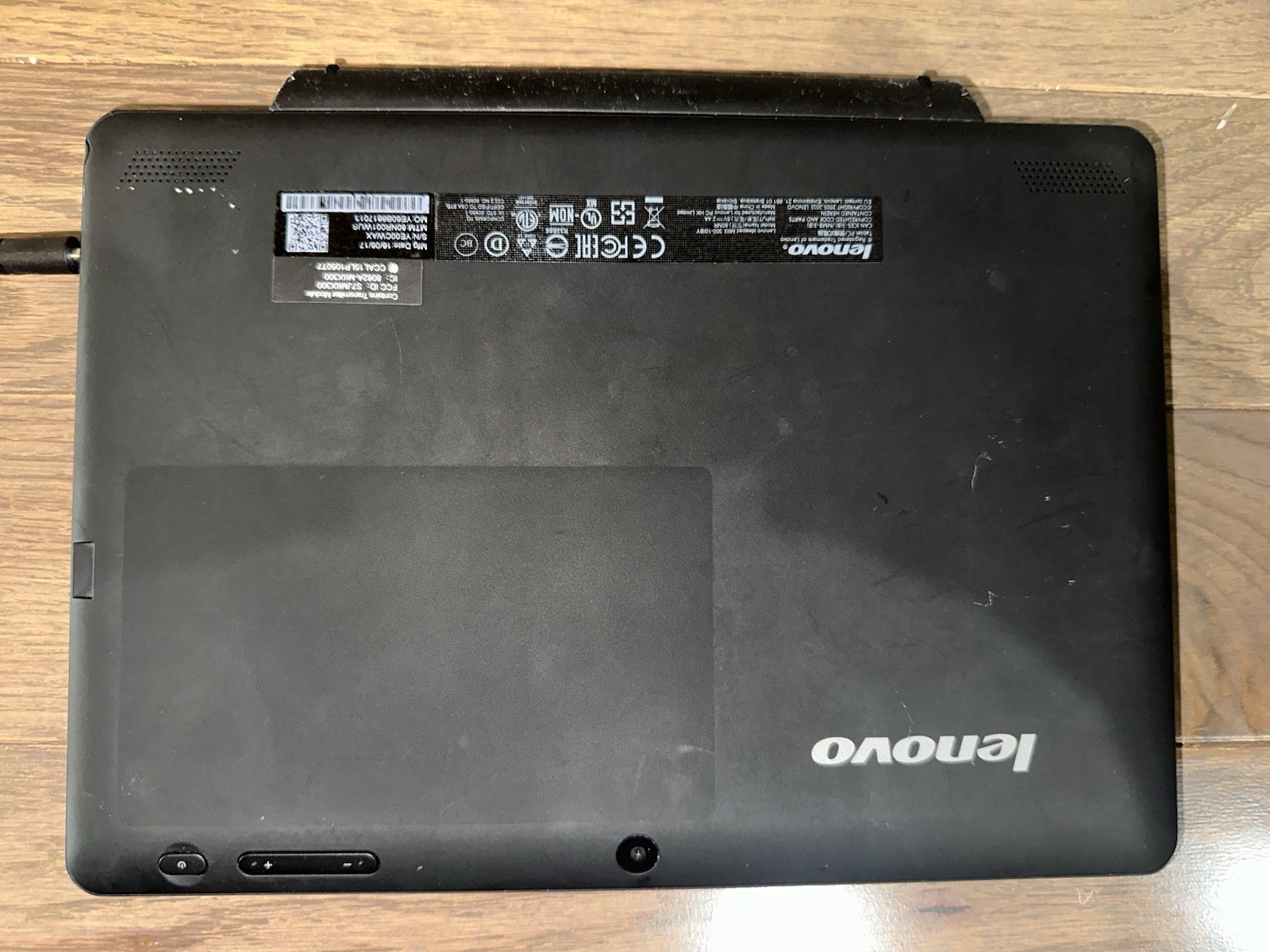 Lenovo IdeaPad MIIX 300-10IBY 2-In-1 Tablet With Keyboard Model 80NR – Excellent